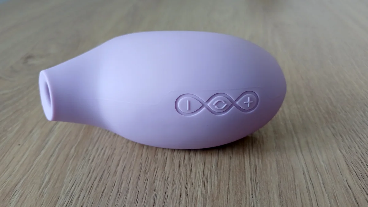 Les trois boutons de commande du Lelo Sona 3 Cruise