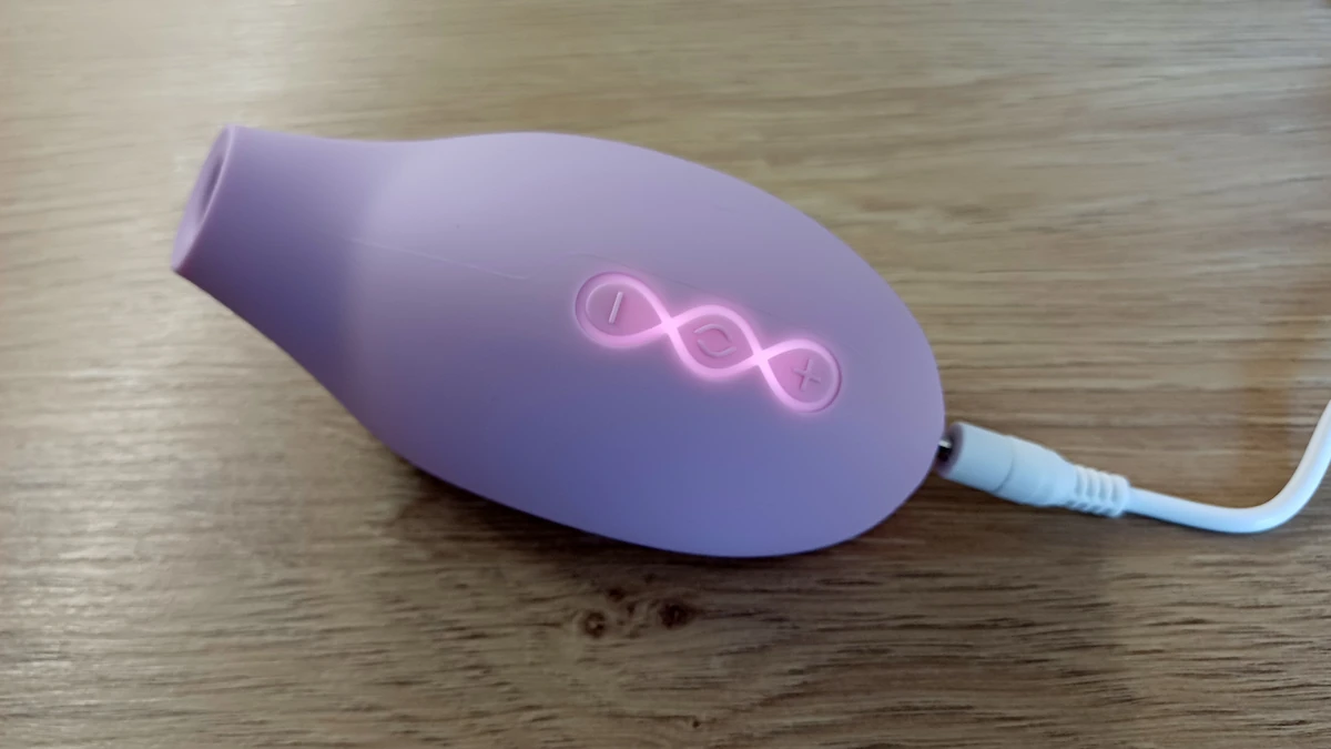 Lelo Sona 3 Cruise en cours de charge
