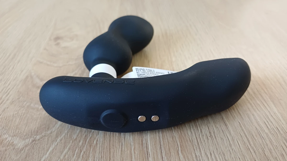 Bouton de commande sur la face inférieure du Lovense Edge 2